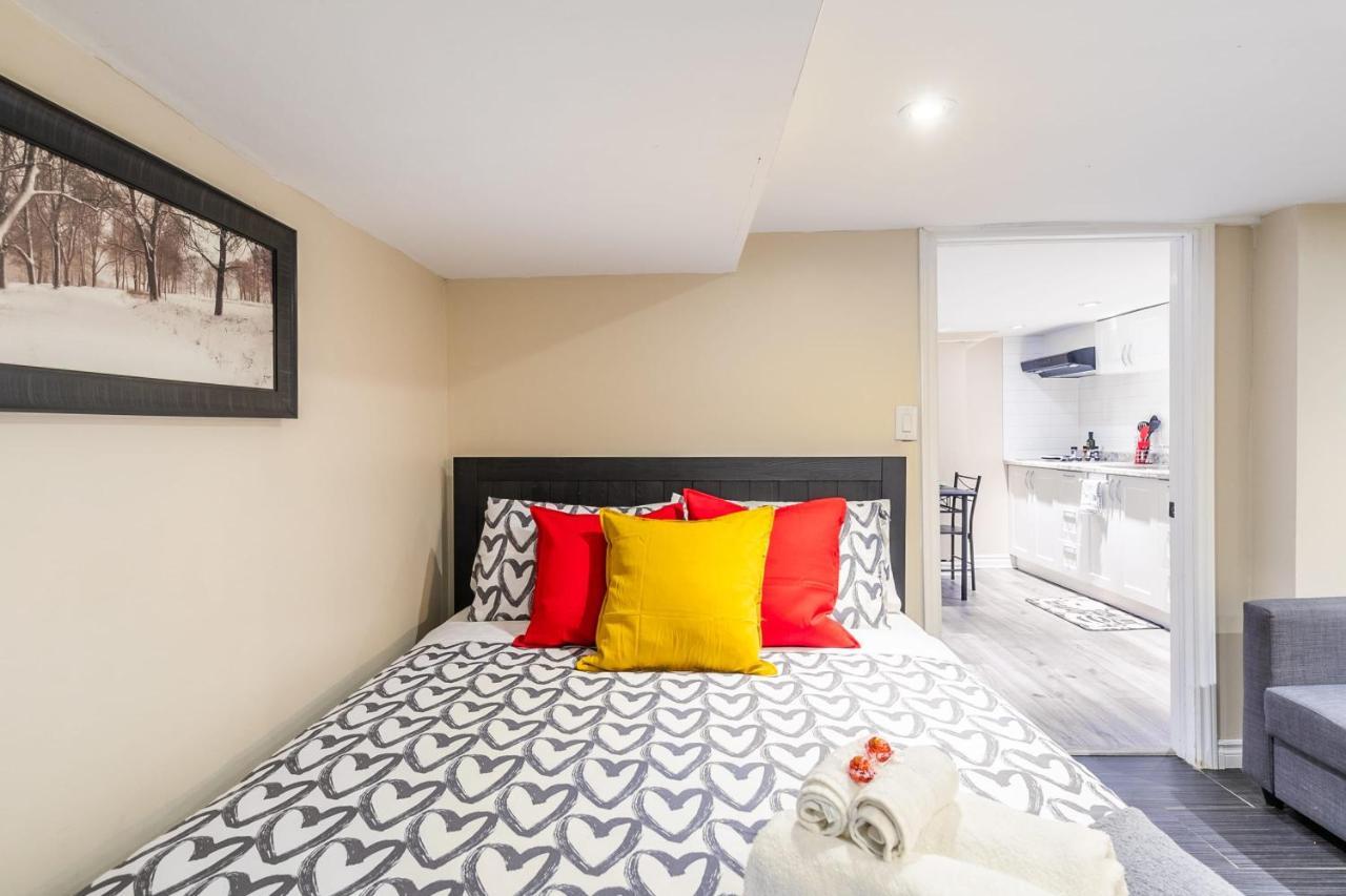Newly Renovated - Cozy 1Br Apt With Netflix - Prime Location Toronto Exterior foto